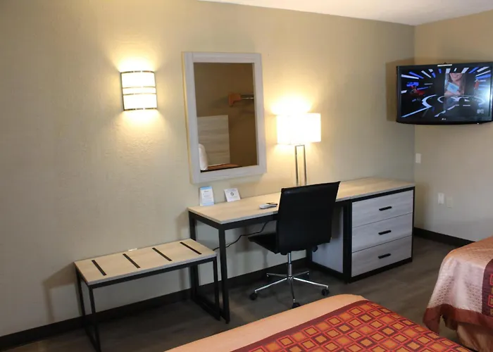 Travel Inn & Suites Flemington