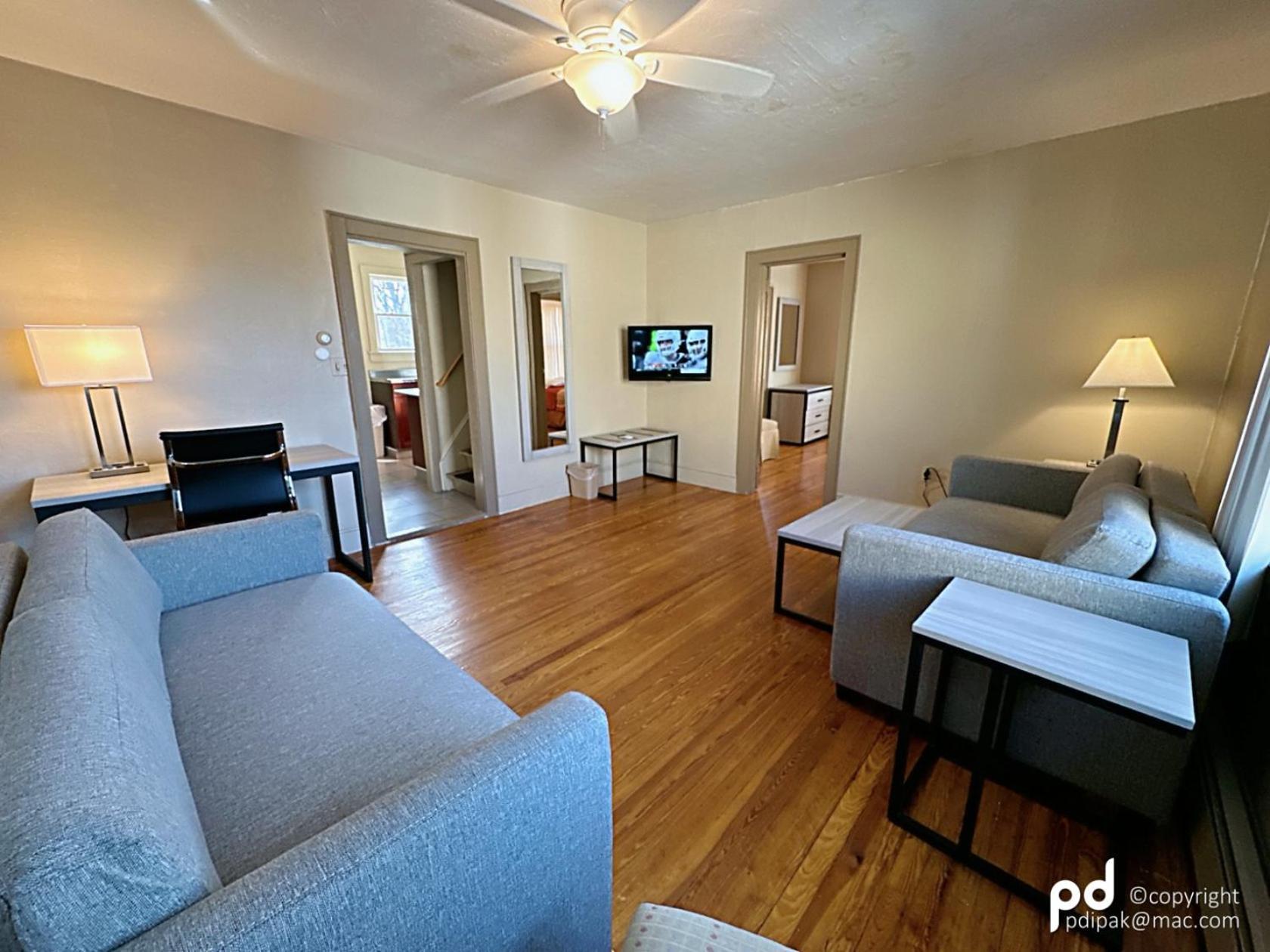 Travel & Hotel Flemington