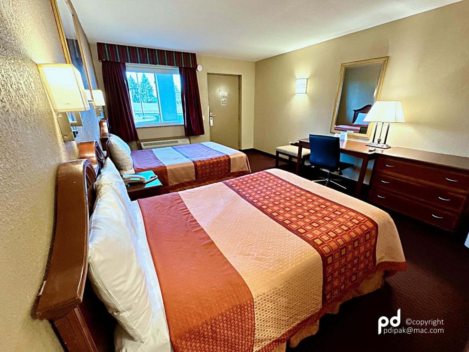 Travel & Hotel