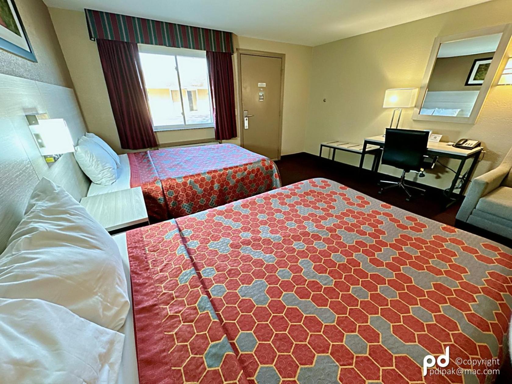 Hotel Travel & 2*