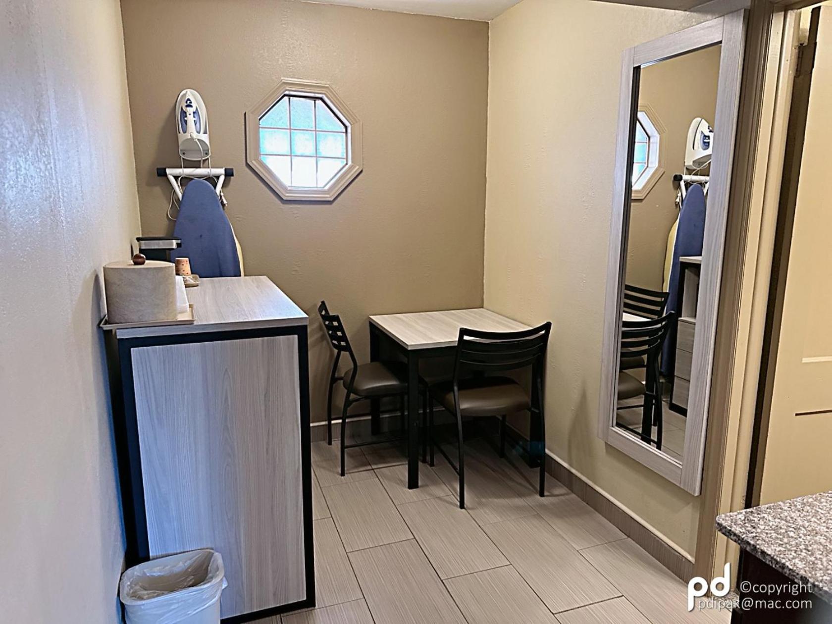 Hotel Travel Inn&suites 2*