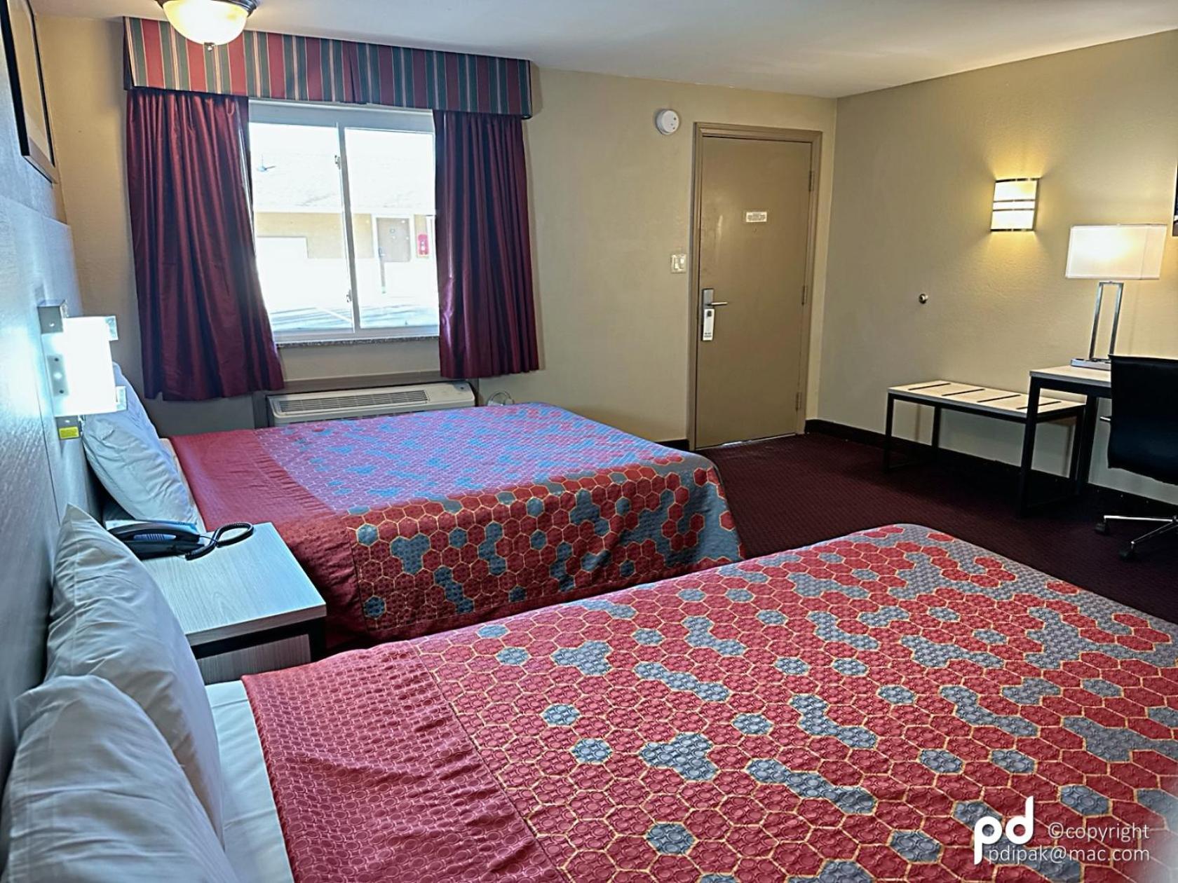 Travel & Hotel